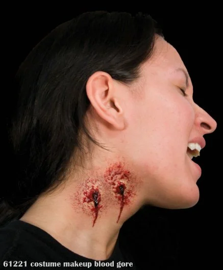 Everlasting Kiss Makeup Kit 1 Everlasting Kiss Makeup Kit